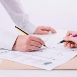 خدمة صياغة ومراجعة العقود والاتفاقيات